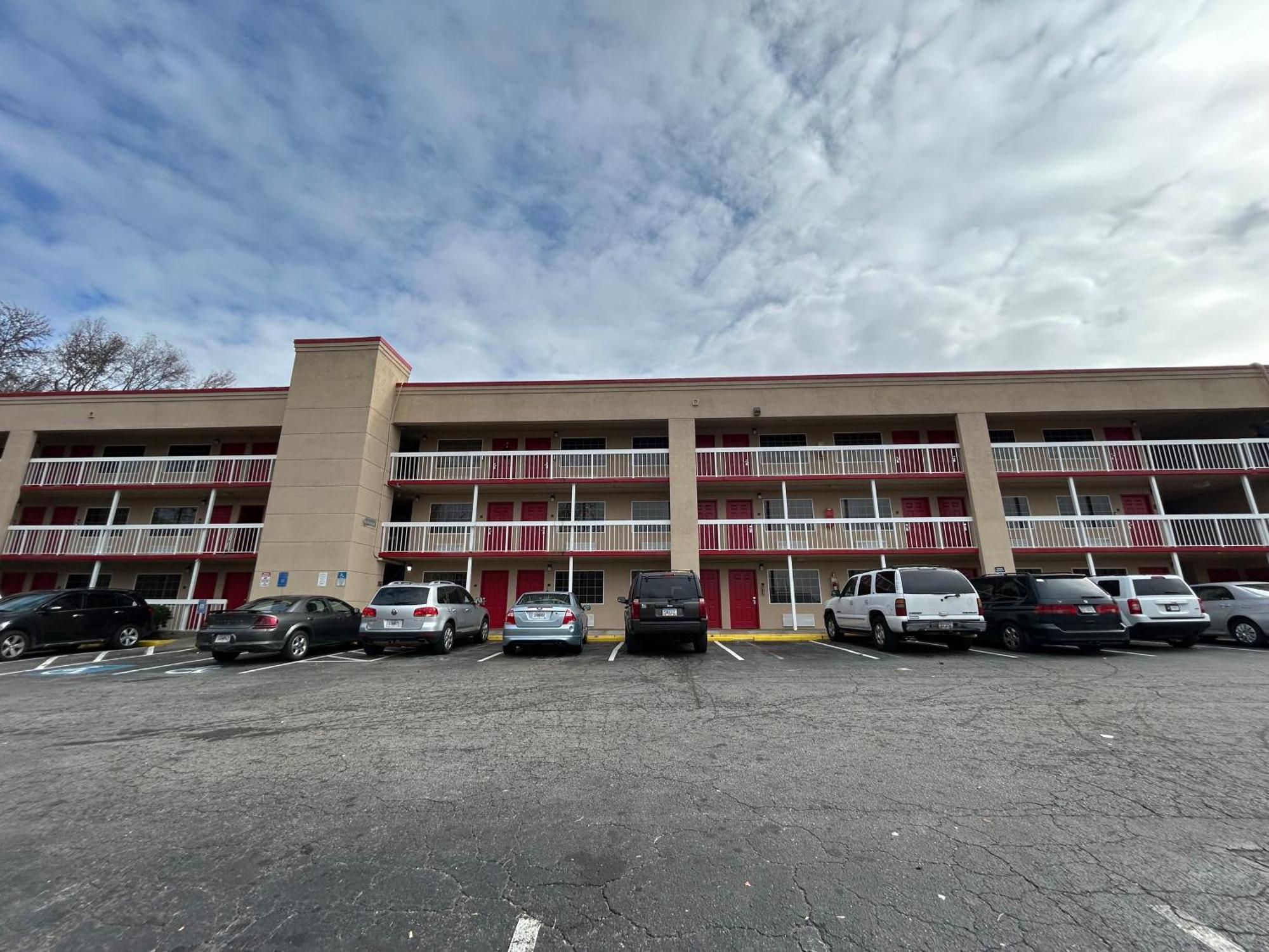 Live In Lodge Gainesville Exterior photo